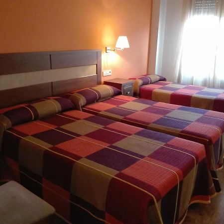 Hostal Patron Castañares de Rioja エクステリア 写真