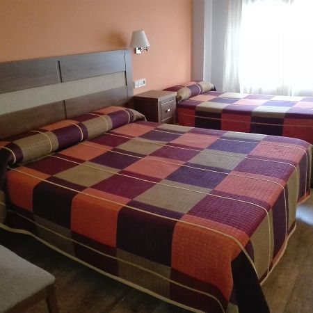 Hostal Patron Castañares de Rioja エクステリア 写真