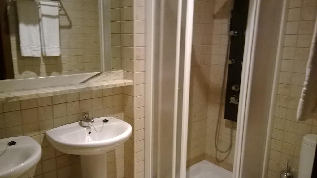 Hostal Patron Castañares de Rioja 部屋 写真